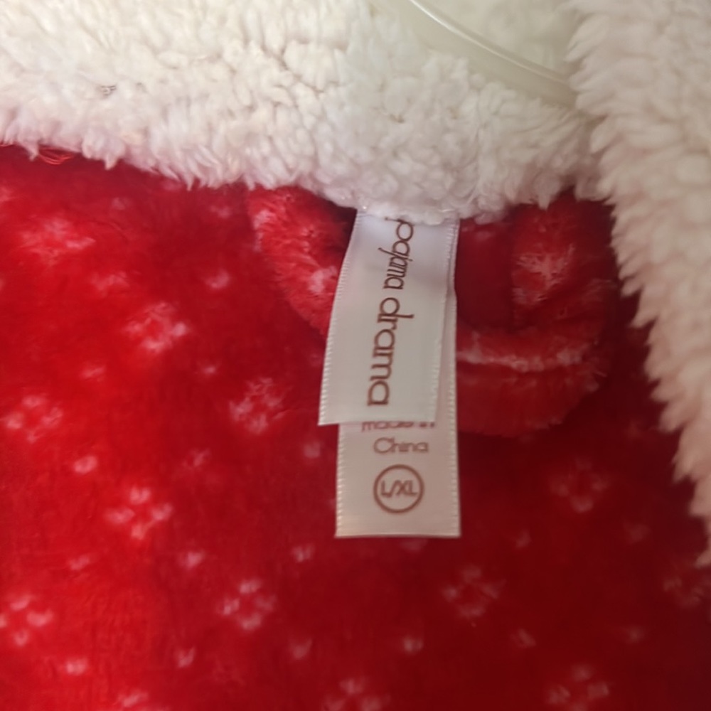 Christmas Robe - Picture 3 of 6